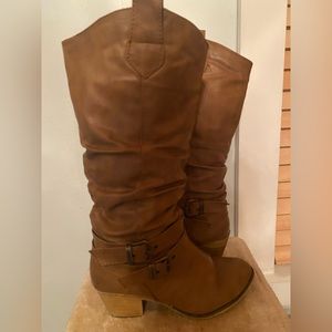 Charles Albert Heel boots, tan, size 8